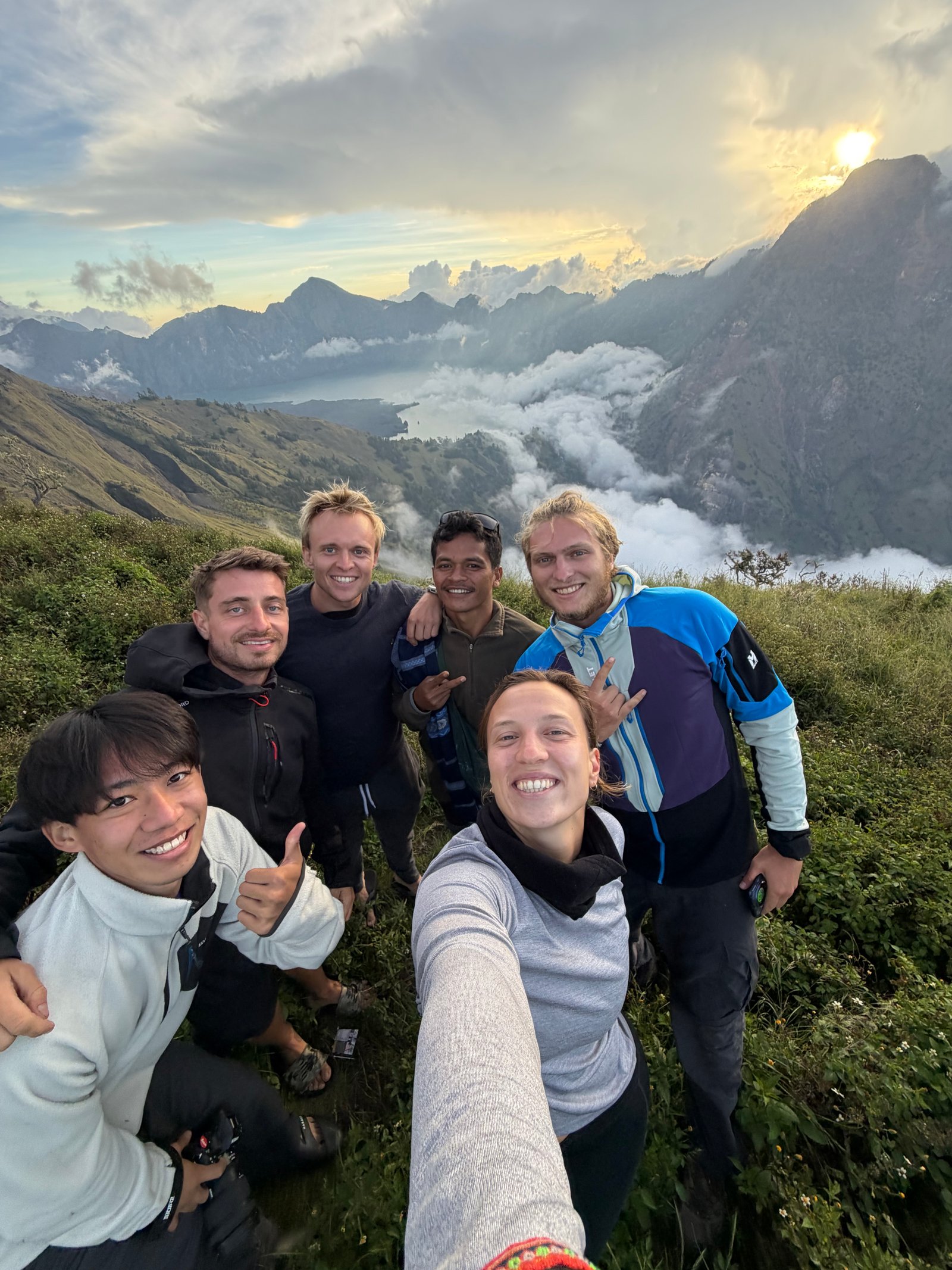Rinjani Crew – Official Mount Rinjani Trekking Guide & Tour Operator in Lombok, Indonesia