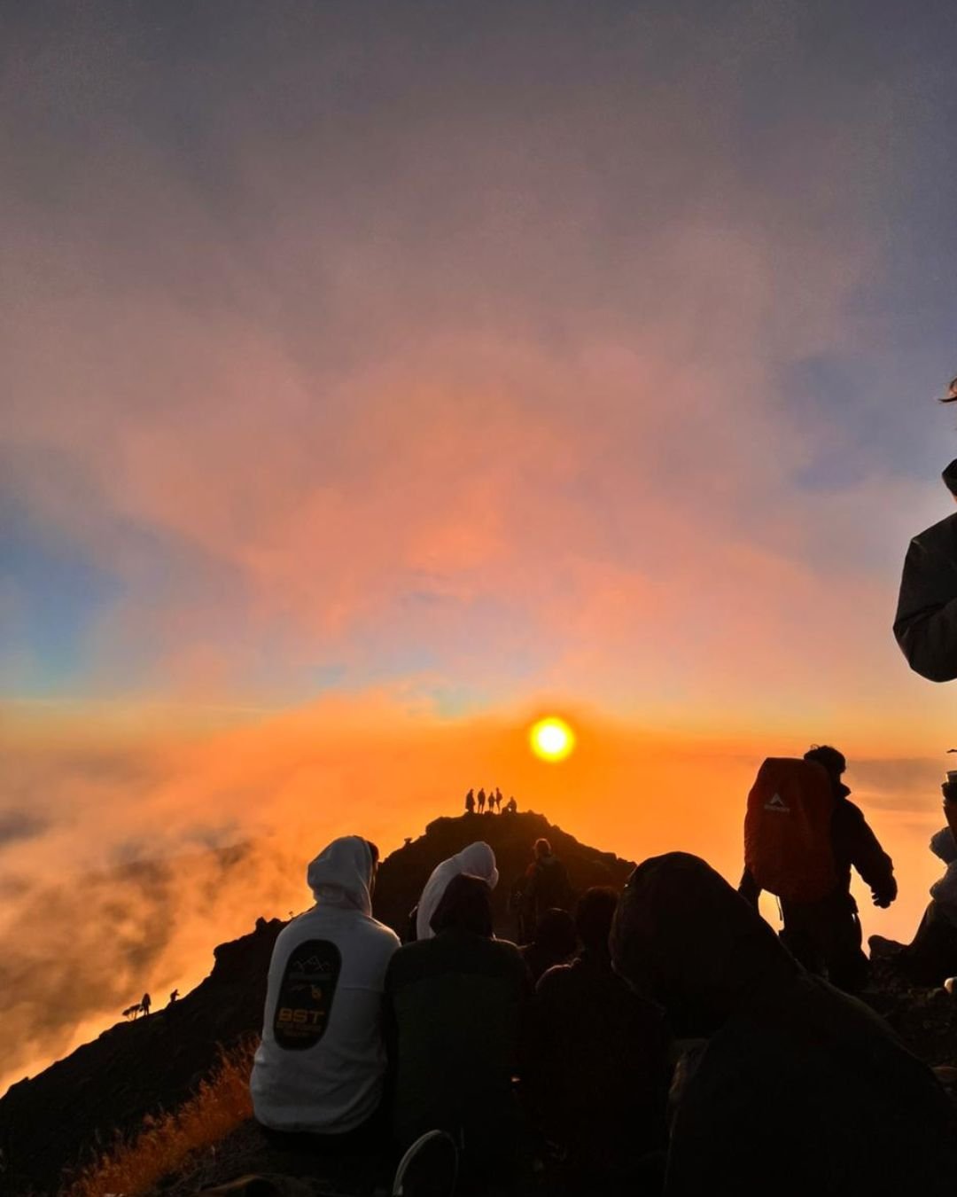 Mount Rinjani 4 Days 3 Nights Summit & Lake Trek (Sembalun to Torean)